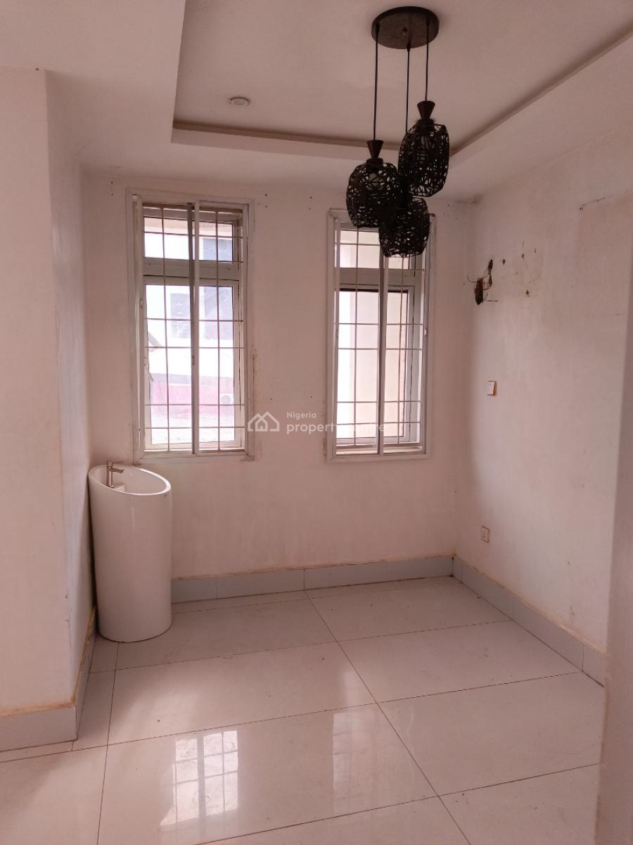 Clean 3 Bedroom Detached Duplex with Bq and Car Pot, 3rd Avenue Gwarinpa Inside an Estate, Gwarinpa, Abuja, Detached Duplex for Rent
