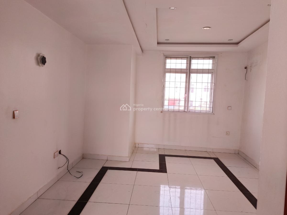 Clean 3 Bedroom Detached Duplex with Bq and Car Pot, 3rd Avenue Gwarinpa Inside an Estate, Gwarinpa, Abuja, Detached Duplex for Rent
