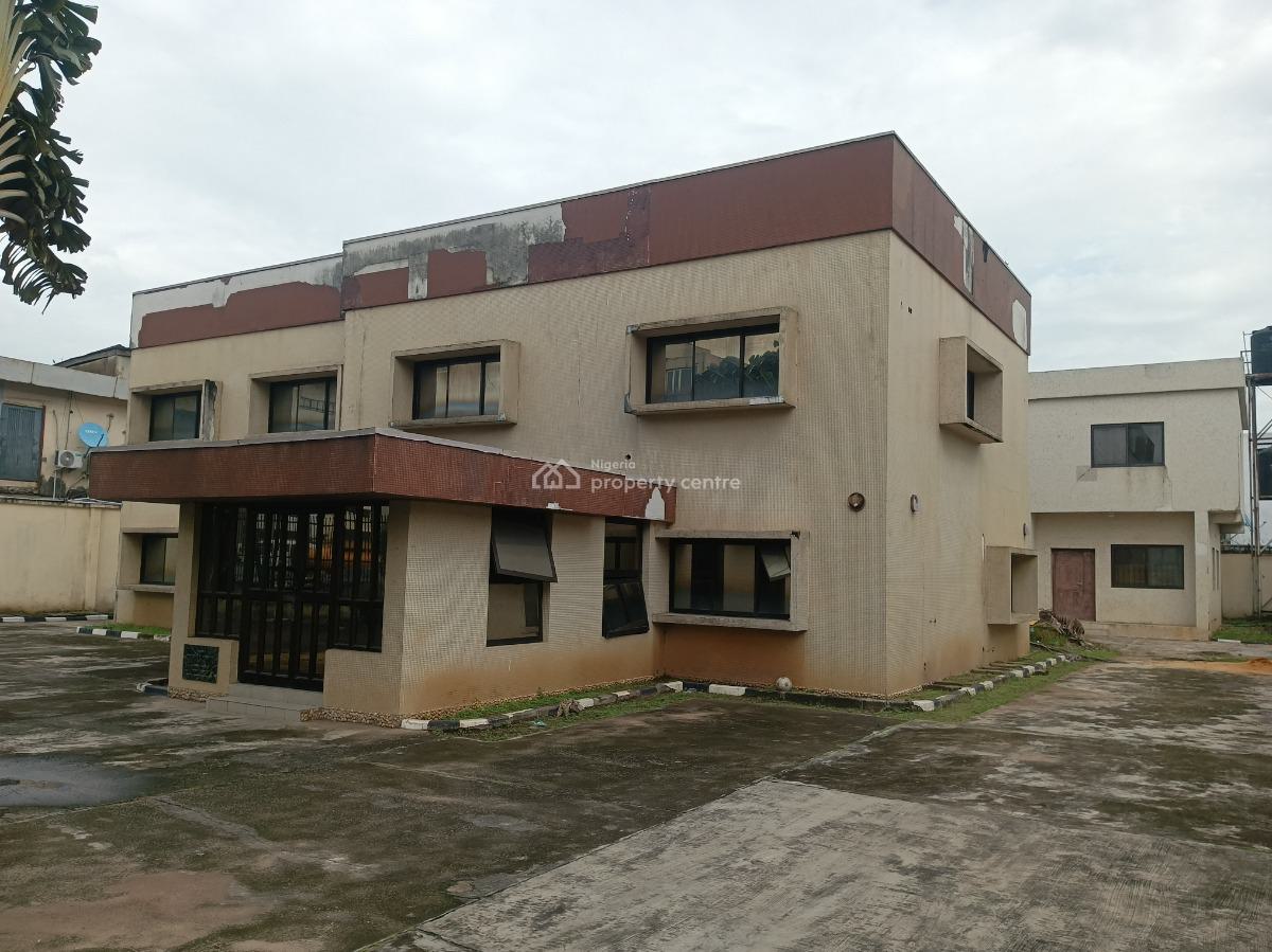 8 Bedrooms Duplex with 3bq, Victoria Island, Victoria Island (vi), Lagos, Restaurant / Bar for Rent