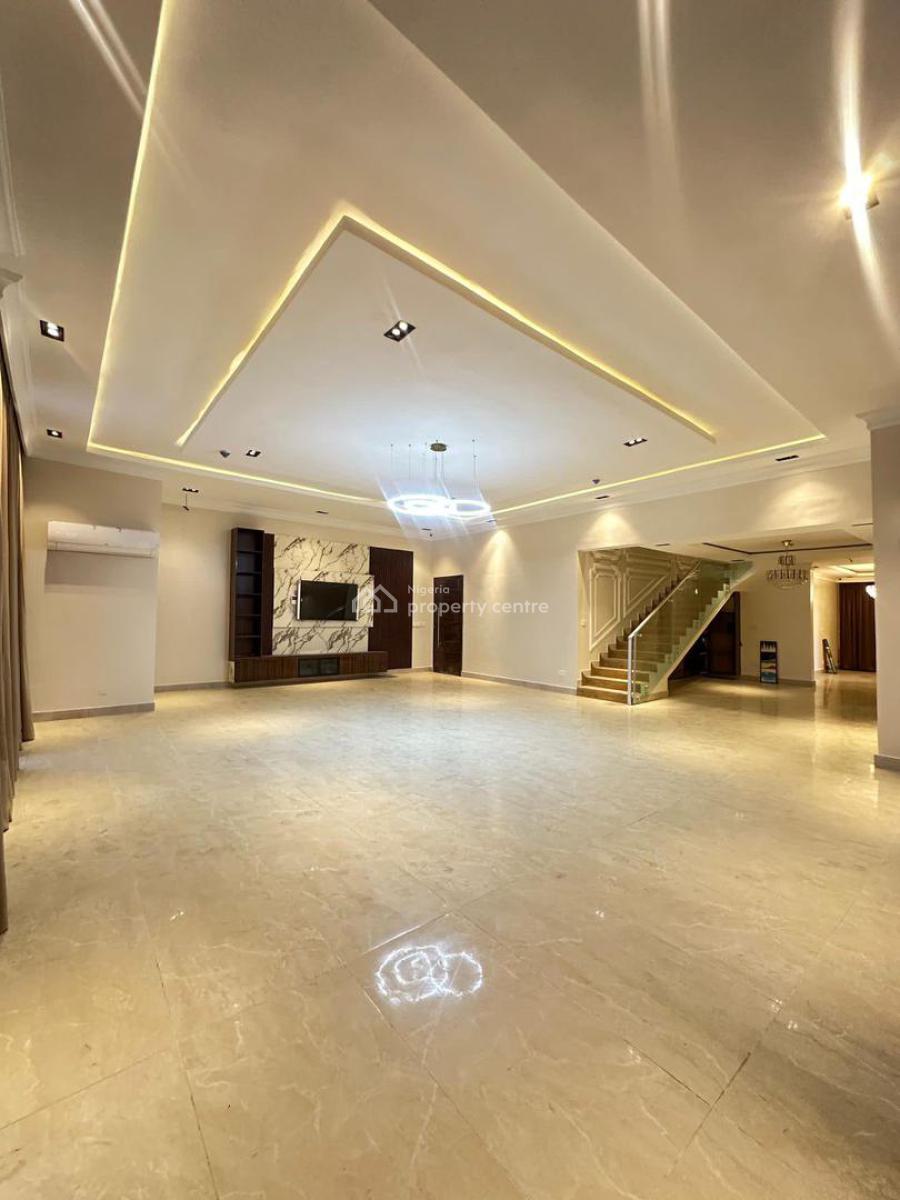 Luxurious 3 Bedroom Apartment in Secured Estate, Periwinkle Estate, Lekki Phase1*, Lekki Phase 1, Lekki, Lagos, Flat / Apartment for Sale