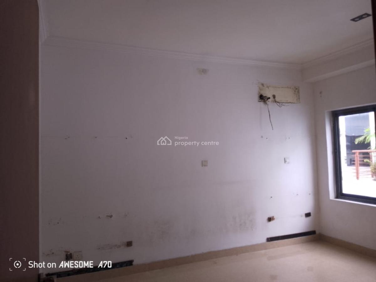 Spacious 3bedroom Flat with Bq Available in Lekki Phase 1, Lekki Phase 1, Lekki, Lagos, Flat / Apartment for Rent