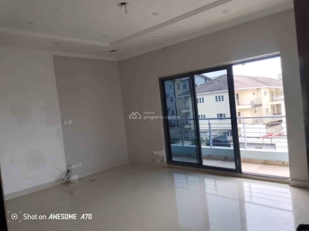 Spacious 3bedroom Flat with Bq Available in Lekki Phase 1, Lekki Phase 1, Lekki, Lagos, Flat / Apartment for Rent