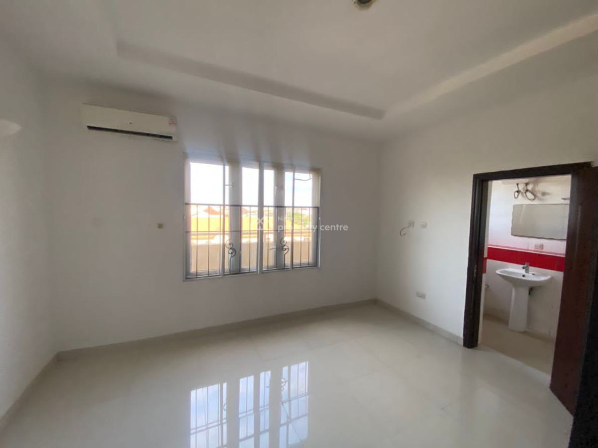 Spacious 3 Bedroom Serviced Apartment with Bq, Lekki Phase 1, Lekki, Lagos, Flat / Apartment for Rent