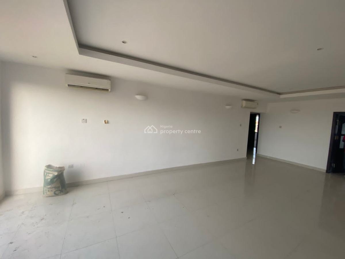 Spacious 3 Bedroom Serviced Apartment with Bq, Lekki Phase 1, Lekki, Lagos, Flat / Apartment for Rent