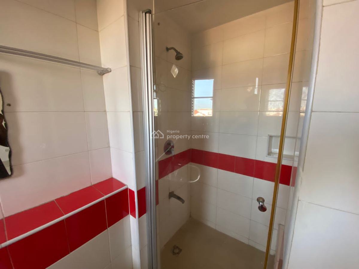 Spacious 3 Bedroom Serviced Apartment with Bq, Lekki Phase 1, Lekki, Lagos, Flat / Apartment for Rent