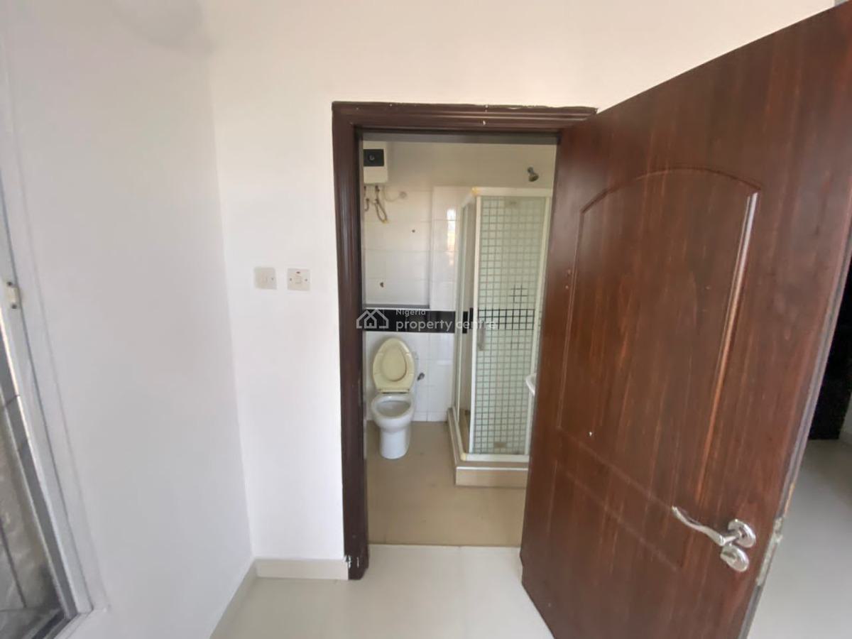 Spacious 3 Bedroom Serviced Apartment with Bq, Lekki Phase 1, Lekki, Lagos, Flat / Apartment for Rent