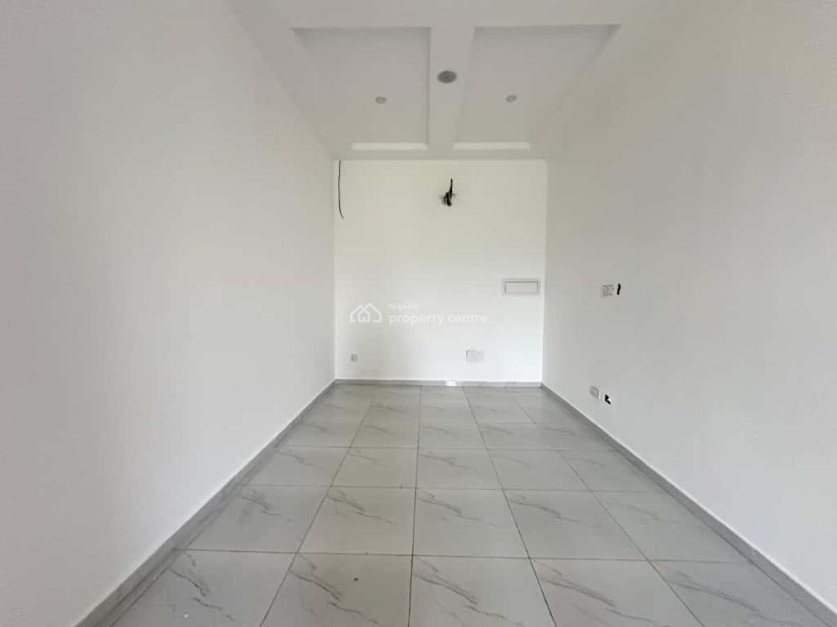 4 Bedroom Terrace. N8m Yearly. Lekki., Golden Palm Estate, Lekki Phase 2, Lekki, Lagos, Terraced Duplex for Rent