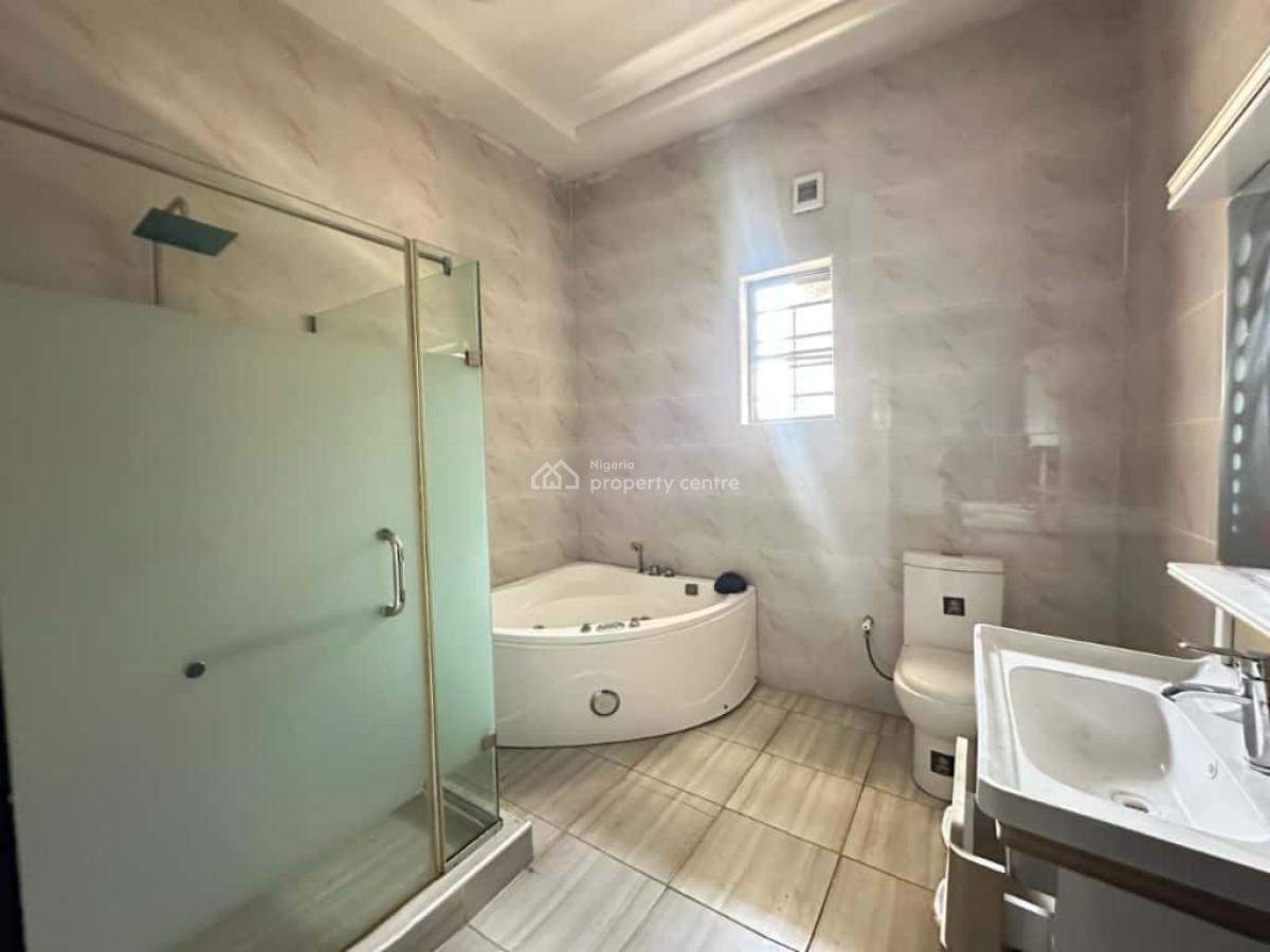 4 Bedroom Terrace. N8m Yearly. Lekki., Golden Palm Estate, Lekki Phase 2, Lekki, Lagos, Terraced Duplex for Rent