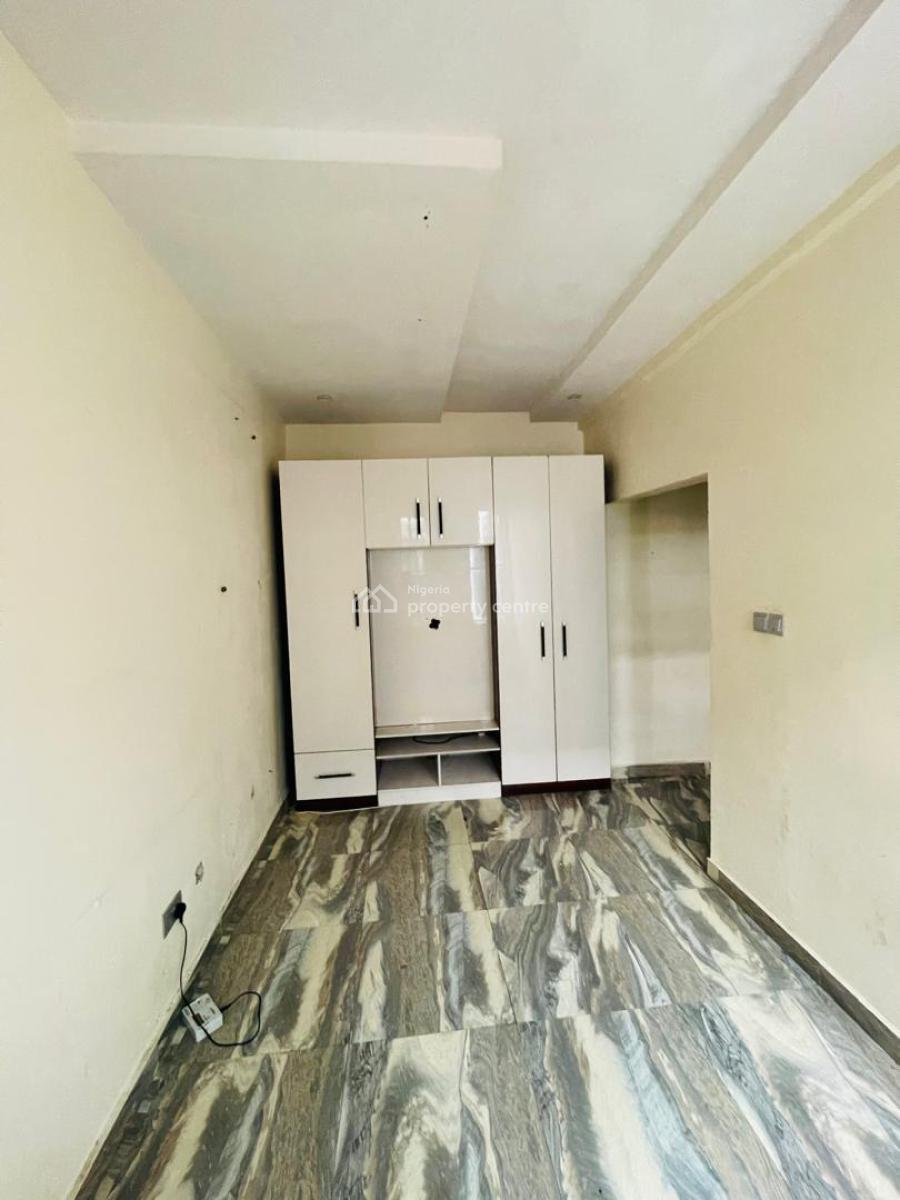a Room and Parlor, Osapa, Lekki, Lagos, Flat / Apartment for Rent