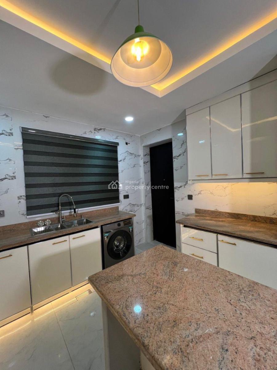 Beautiful 2 Bedrooms Apartment, Ikeja Gra, Ikeja, Lagos, Flat / Apartment Short Let