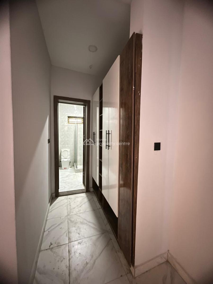 Luxurious 2 Bedroom Flat + Private Backyard + Gym & Pool, Ikate, Ikate, Lekki, Lagos, Flat / Apartment for Rent