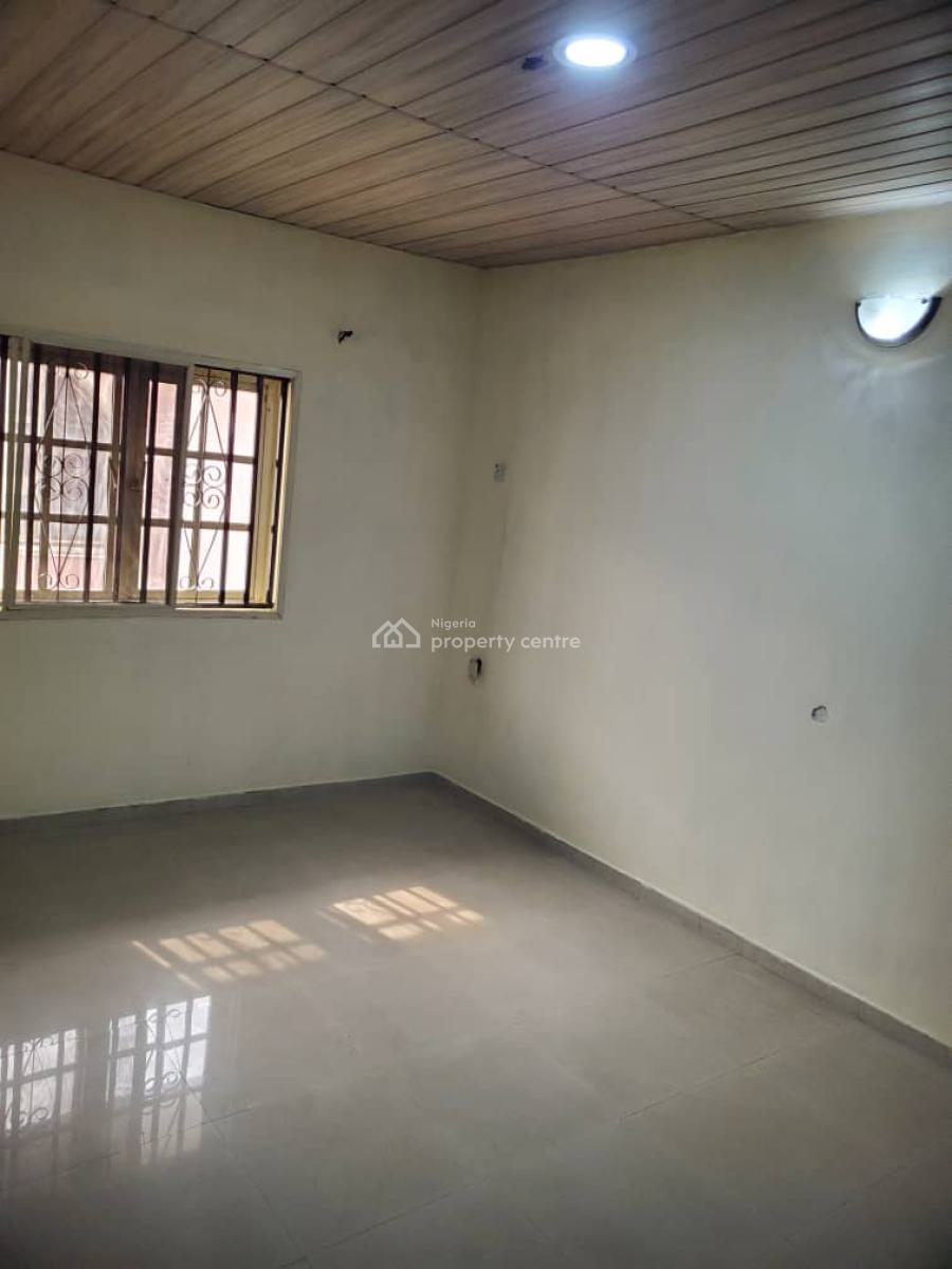 Spacious 3 Bedrooms Flat Apartment @ Unilag Estate,  Magodo Phase 1., Unilag Estate Magodo Phase 1, Gra Phase 1, Magodo, Lagos, Flat / Apartment for Rent