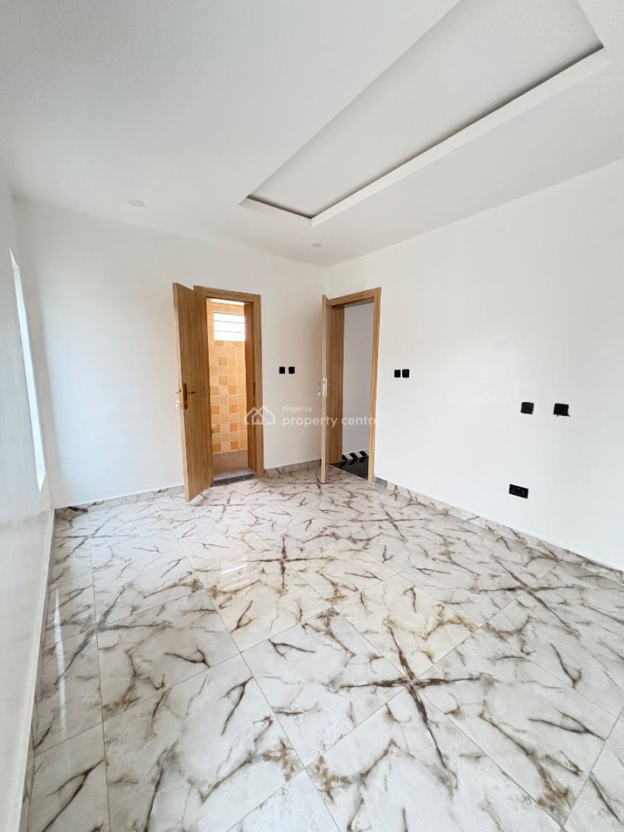 1 & 2 Bedroom Apartments with Guest Toilets, Ologolo, Ologolo, Lekki, Lagos, Flat / Apartment for Sale