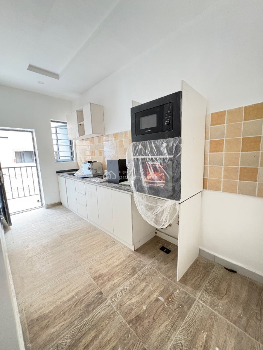 1 & 2 Bedroom Apartments with Guest Toilets, Ologolo, Ologolo, Lekki, Lagos, Flat / Apartment for Sale