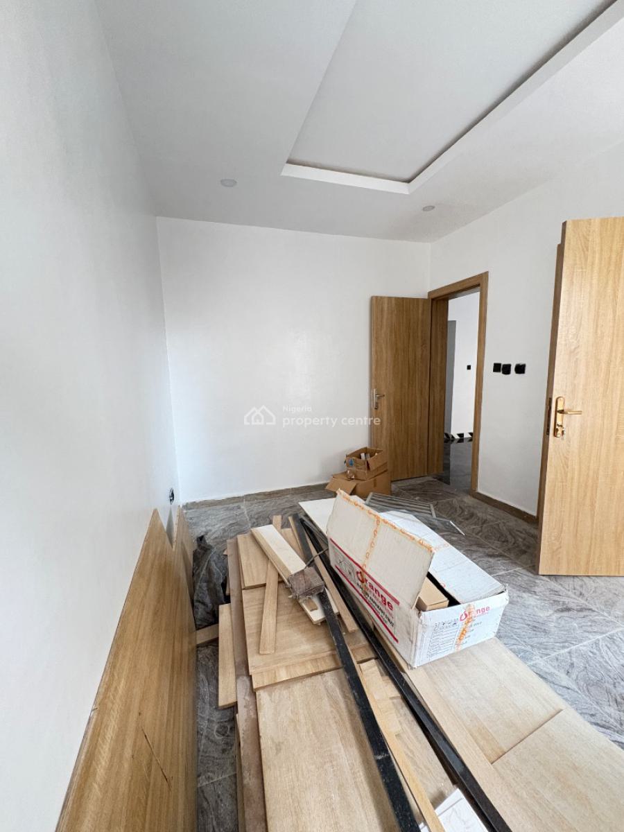 1 & 2 Bedroom Apartments with Guest Toilets, Ologolo, Ologolo, Lekki, Lagos, Flat / Apartment for Sale