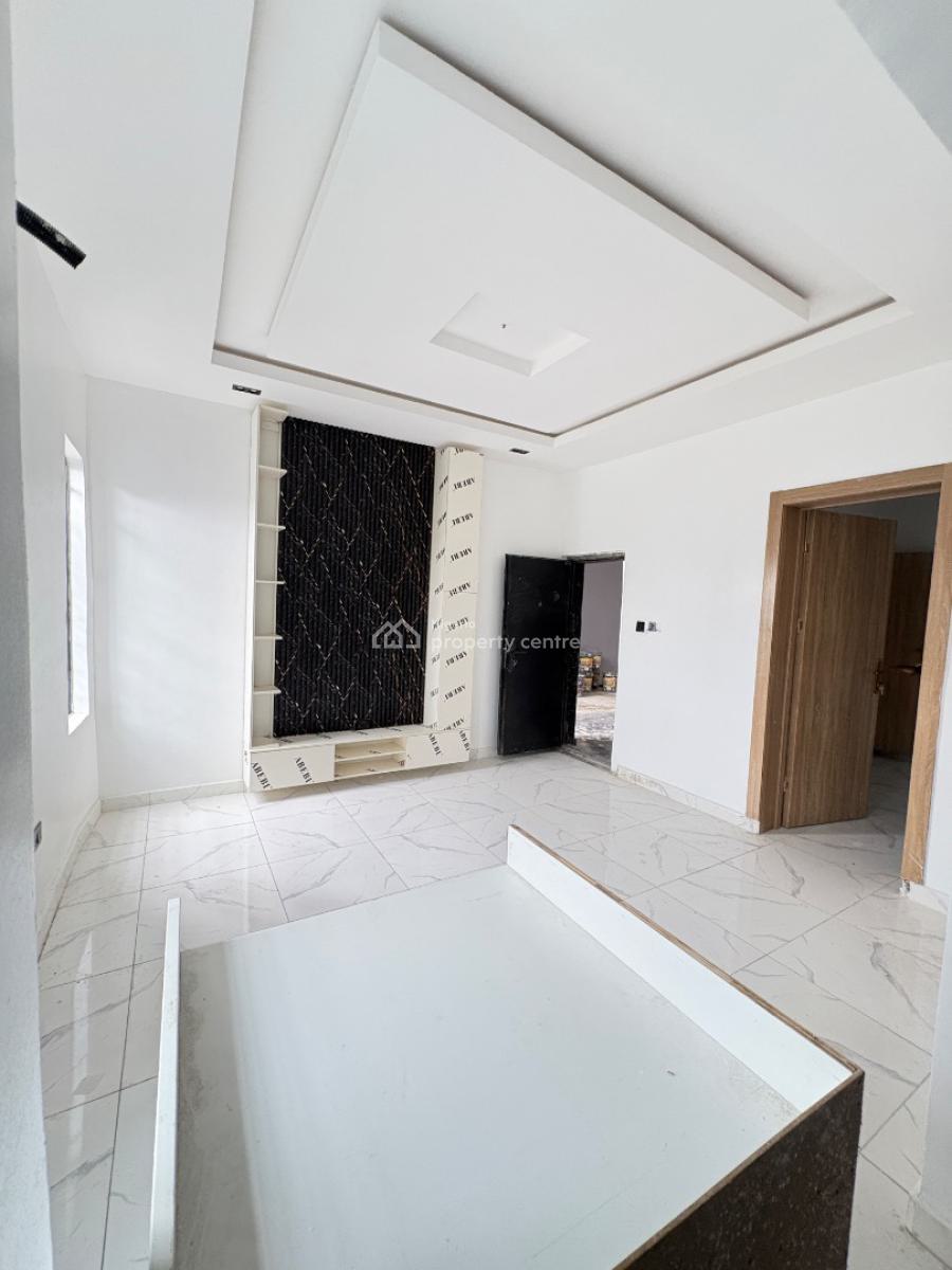 1 & 2 Bedroom Apartments with Guest Toilets, Ologolo, Ologolo, Lekki, Lagos, Flat / Apartment for Sale