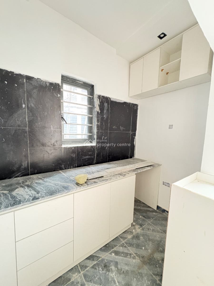1 & 2 Bedroom Apartments with Guest Toilets, Ologolo, Ologolo, Lekki, Lagos, Flat / Apartment for Sale
