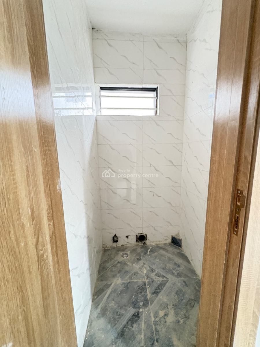 1 & 2 Bedroom Apartments with Guest Toilets, Ologolo, Ologolo, Lekki, Lagos, Flat / Apartment for Sale