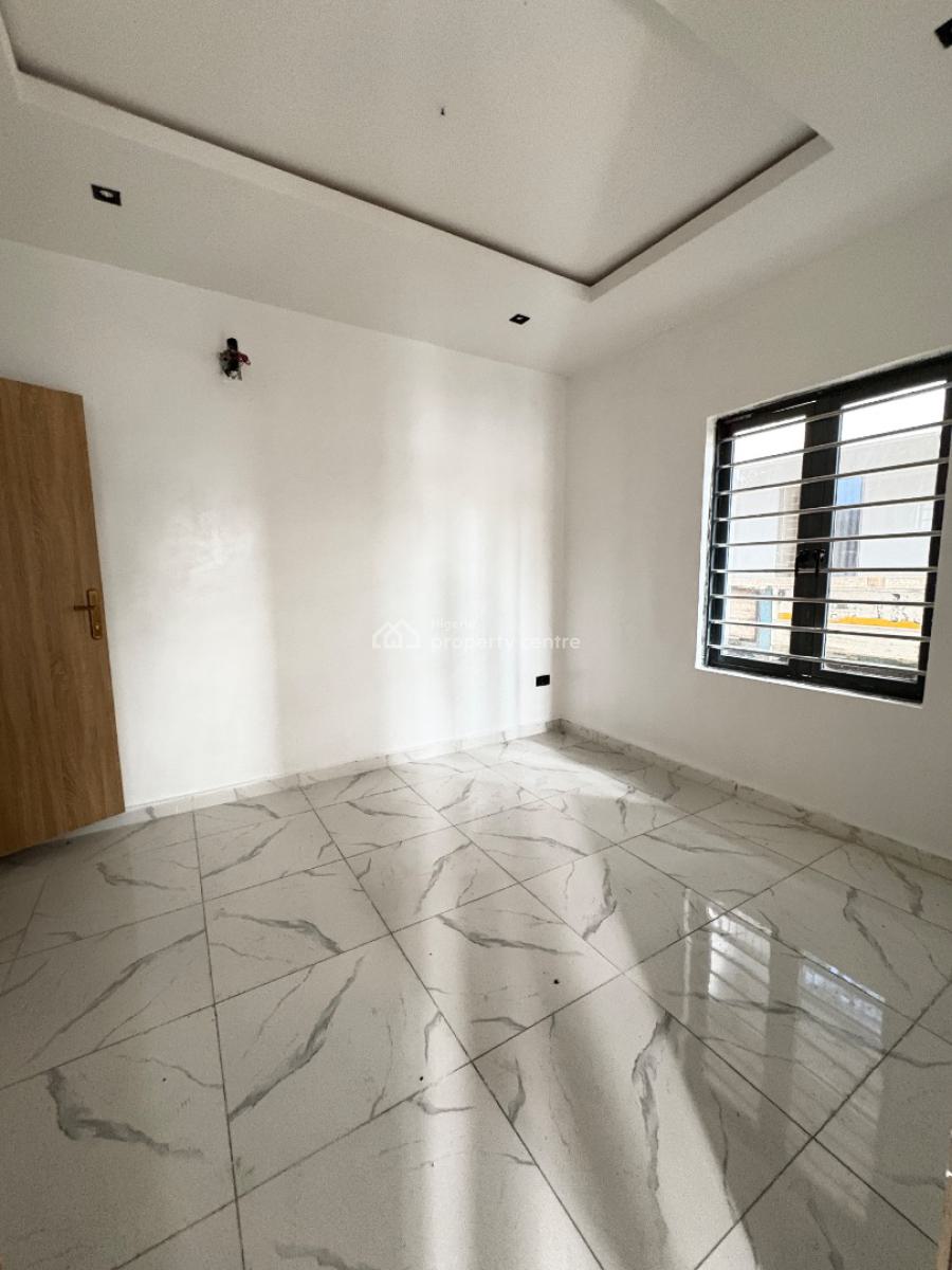 1 & 2 Bedroom Apartments with Guest Toilets, Ologolo, Ologolo, Lekki, Lagos, Flat / Apartment for Sale