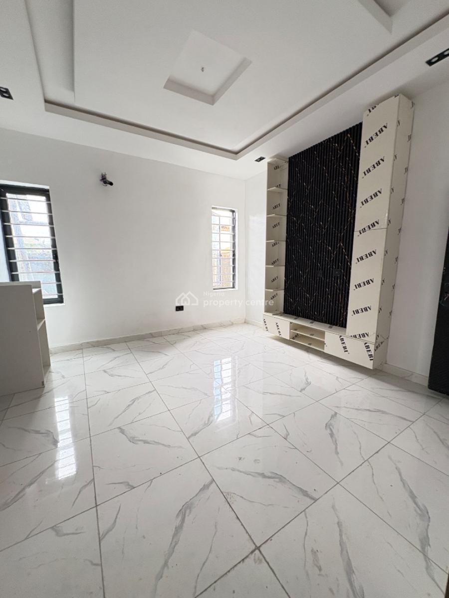 1 & 2 Bedroom Apartments with Guest Toilets, Ologolo, Ologolo, Lekki, Lagos, Flat / Apartment for Sale