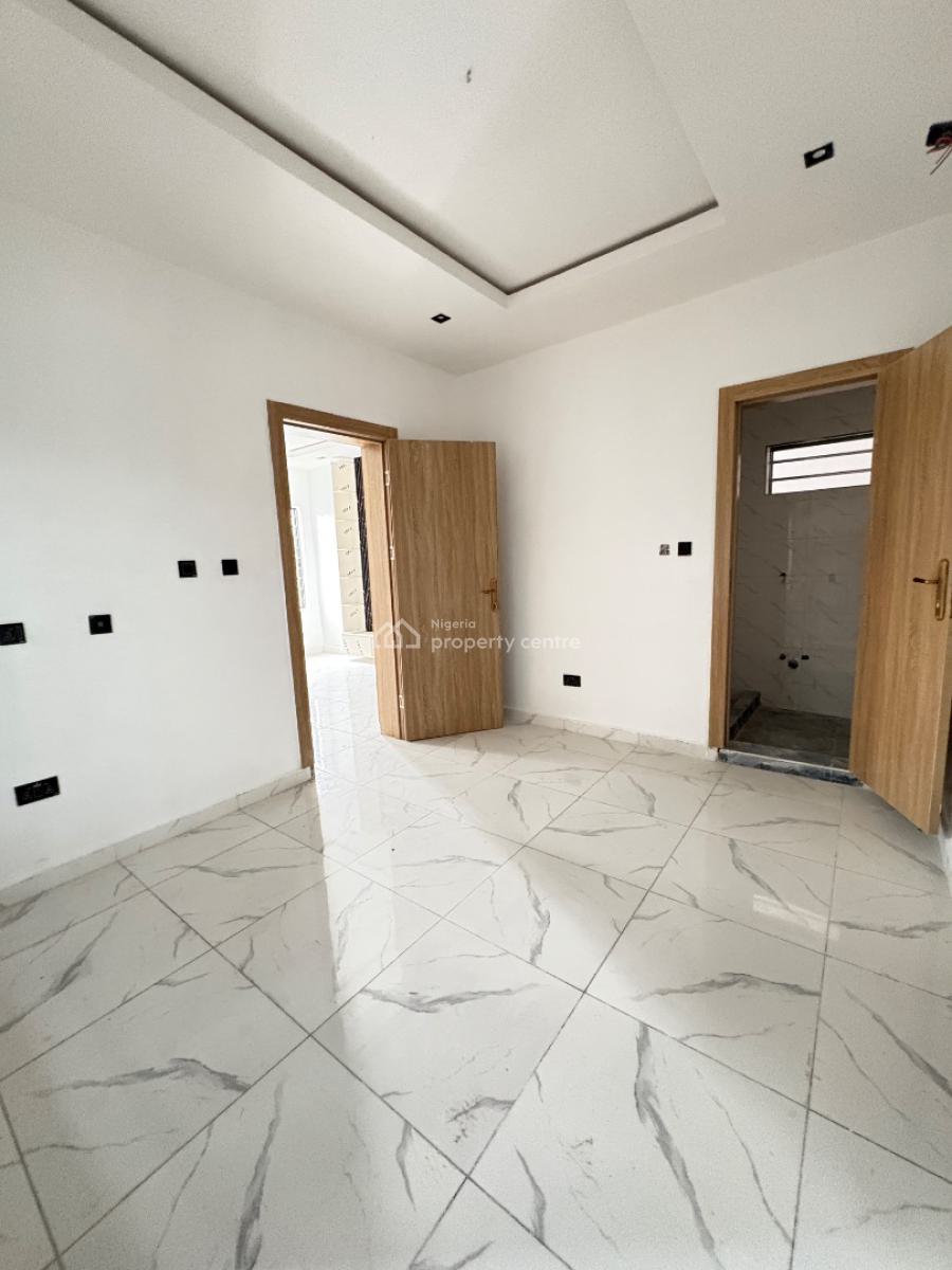 1 & 2 Bedroom Apartments with Guest Toilets, Ologolo, Ologolo, Lekki, Lagos, Flat / Apartment for Sale