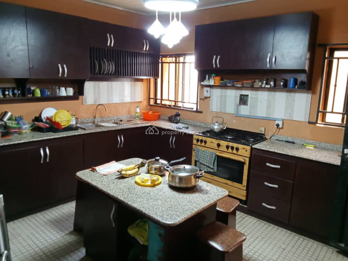 Standard Bungalow of 6 Bedroom with Excellent Facilities, Abaranje, Ikotun, Lagos, House for Sale