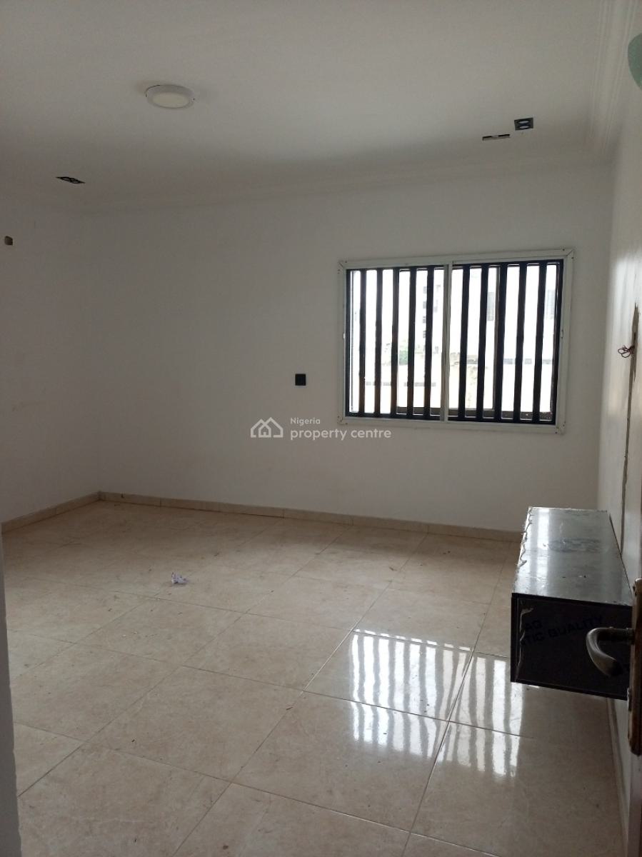 Spacious 3bedroom Upstairs Private Staircase, Jakande, Lekki, Lagos, Flat / Apartment for Rent