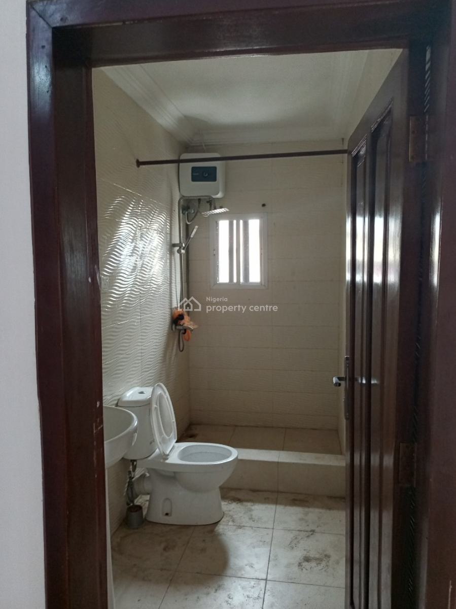 Spacious 3bedroom Upstairs Private Staircase, Jakande, Lekki, Lagos, Flat / Apartment for Rent