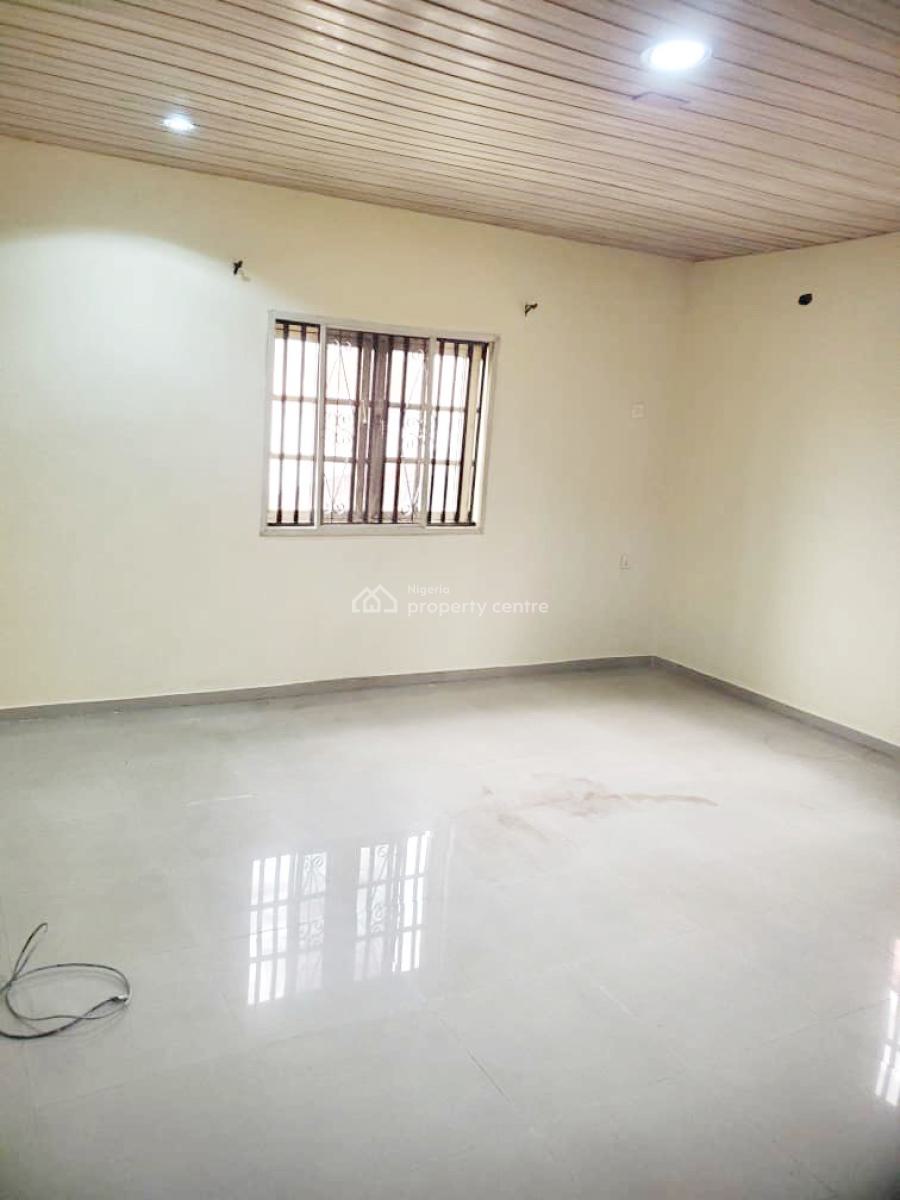 a Well Maintained Spacious 3 Bedroom Flat, Gra Phase 1, Magodo, Lagos, Flat / Apartment for Rent