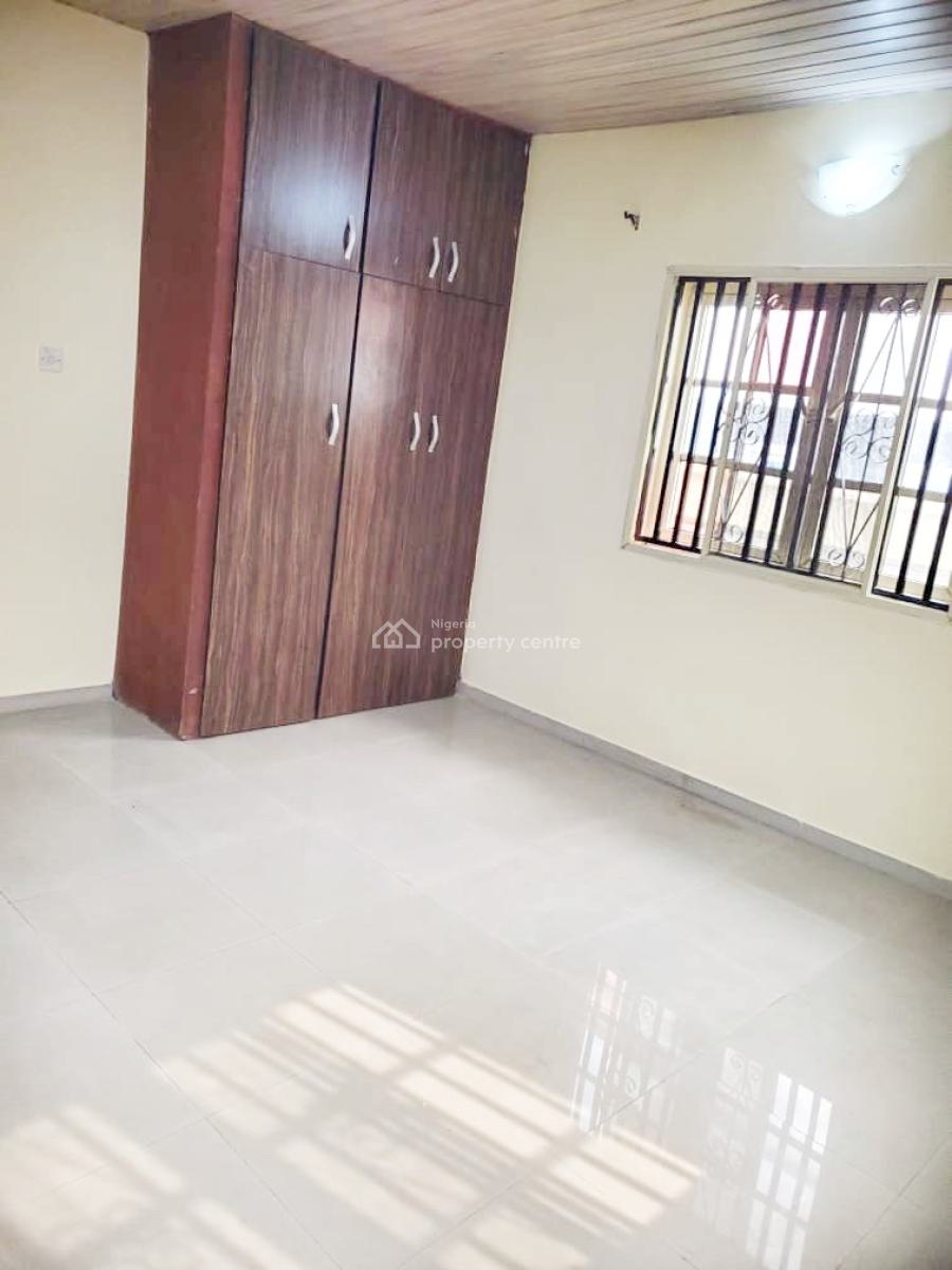 a Well Maintained Spacious 3 Bedroom Flat, Gra Phase 1, Magodo, Lagos, Flat / Apartment for Rent