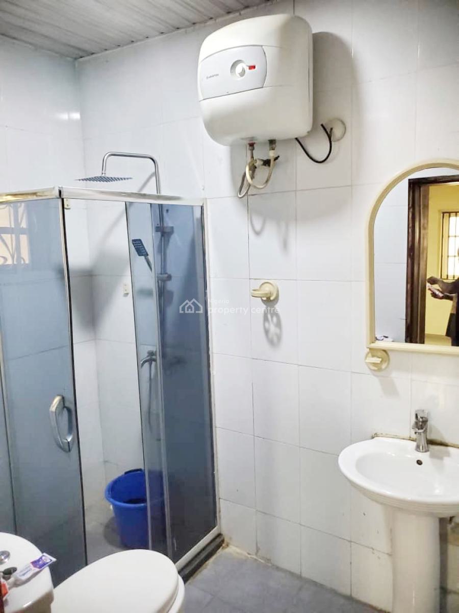 a Well Maintained Spacious 3 Bedroom Flat, Gra Phase 1, Magodo, Lagos, Flat / Apartment for Rent