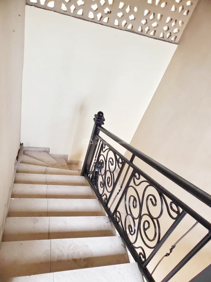 a Well Maintained Spacious 3 Bedroom Flat, Gra Phase 1, Magodo, Lagos, Flat / Apartment for Rent
