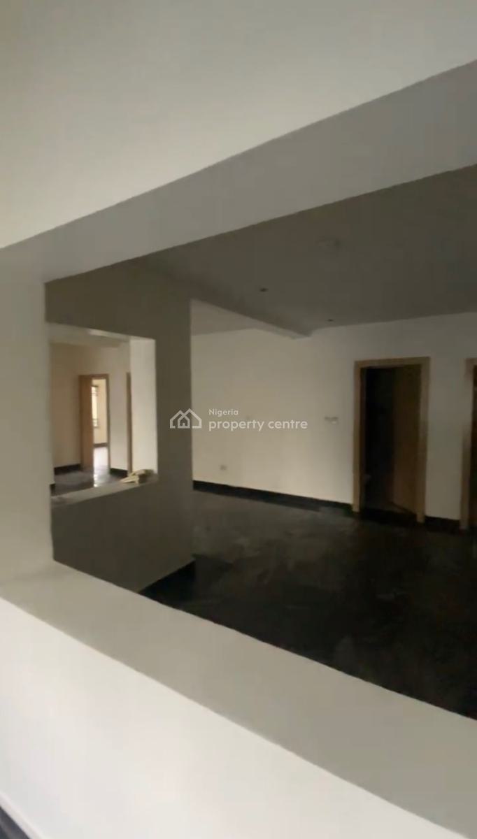 Single Room Shared 3 Bedroom Apartment Only Kitchen and Parlour Shared, Lekki Right, Lekki Phase 1, Lekki, Lagos, Flat / Apartment for Rent