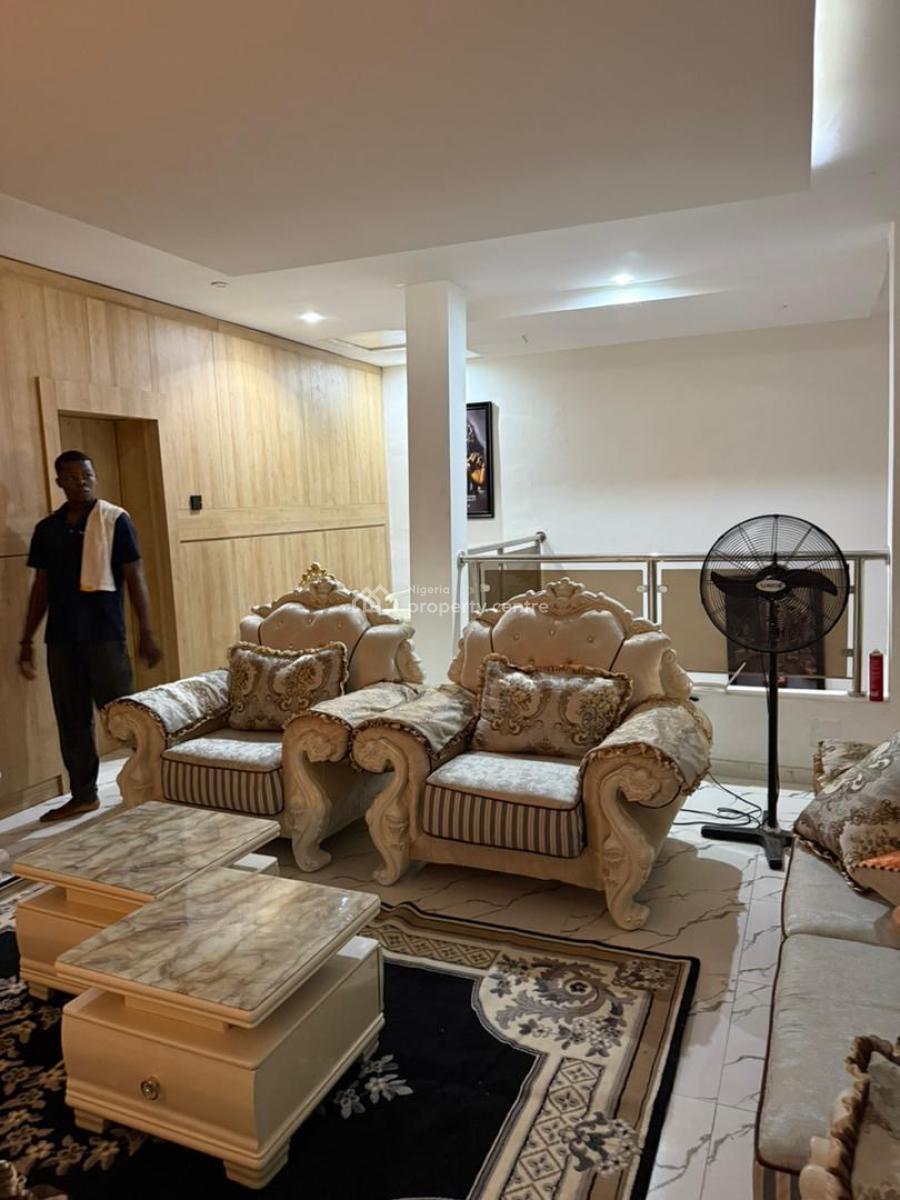 4 Bedrooms Semi Detached with Bq, Chevron Drive, Lekki, Lagos, Semi-detached Duplex for Sale