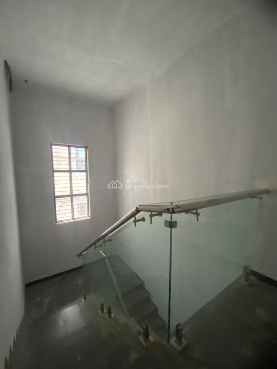 4 Bedroom Apartment, Lekki Phase 1, Lekki, Lagos, Flat / Apartment for Rent