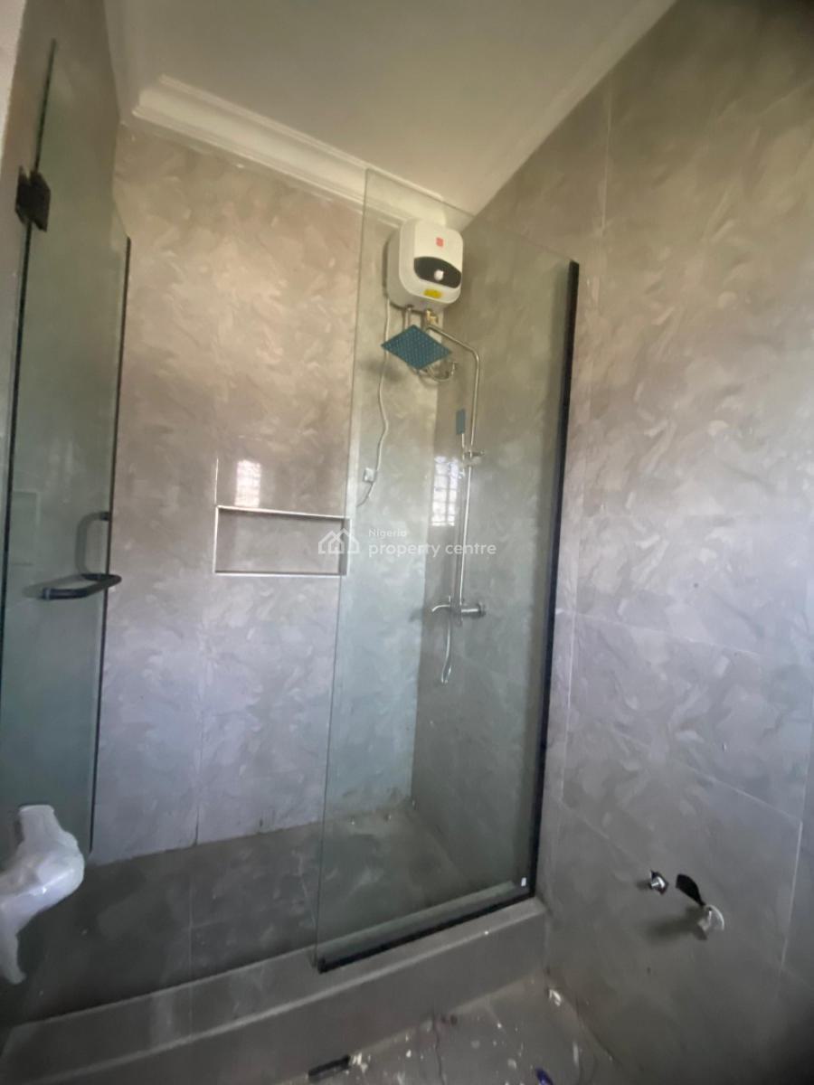 4 Bedroom Apartment, Lekki Phase 1, Lekki, Lagos, Flat / Apartment for Rent