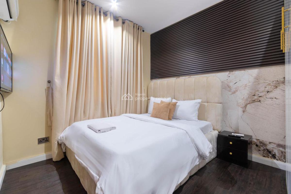2 Bedroom Apartment with Ps5, Lekki Phase 1, Lekki, Lagos, Flat / Apartment Short Let