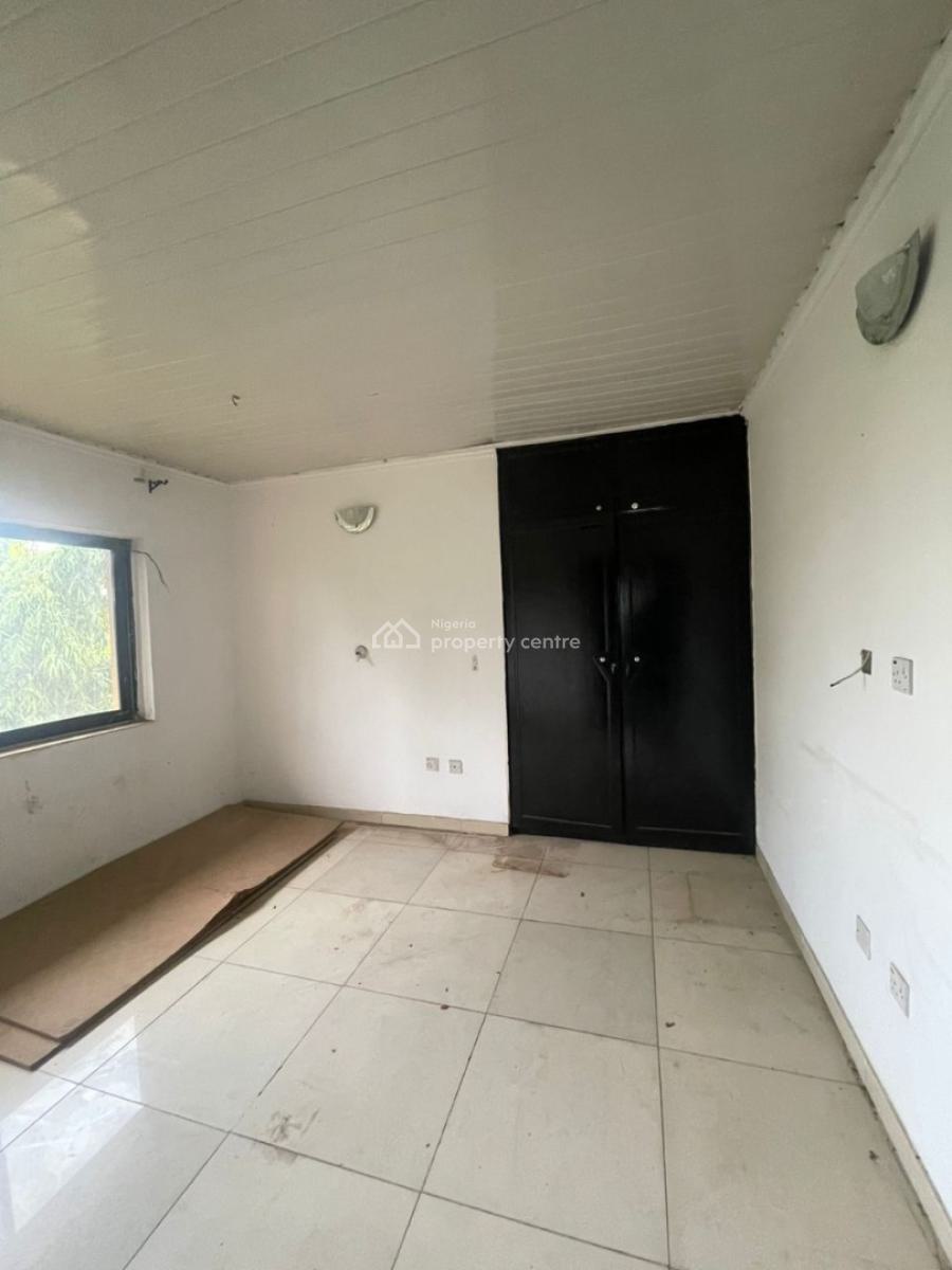 Standard 3bedroom Flat with Bq on The Third Floor, Wuse 2, Abuja, Flat / Apartment for Rent