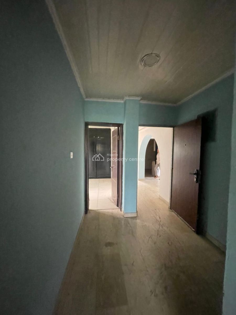 Standard 3bedroom Flat with Bq on The Third Floor, Wuse 2, Abuja, Flat / Apartment for Rent