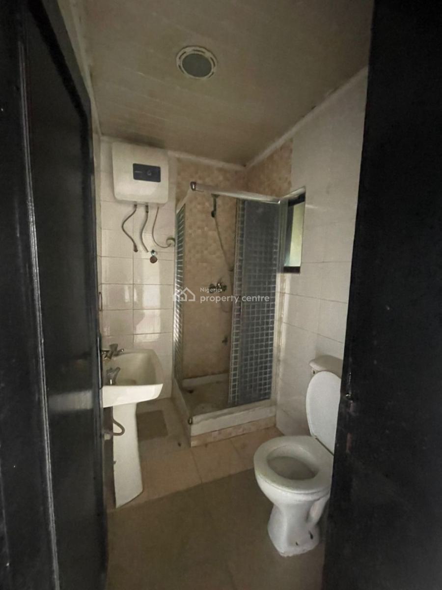 Standard 3bedroom Flat with Bq on The Third Floor, Wuse 2, Abuja, Flat / Apartment for Rent