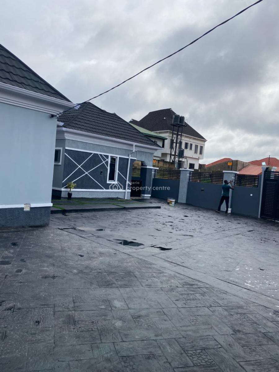 3 Bedroom Bungalow with Bq, Ateere, After Kasunmu Off Akala Expressway, Ibadan, Oyo, Detached Bungalow for Sale