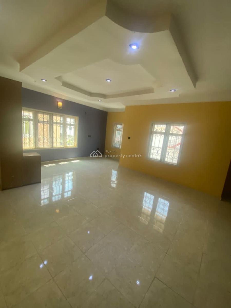 4 Bedrooms Semi Detached with Bq, Chevron Drive, Lekki, Lagos, Semi-detached Duplex for Sale