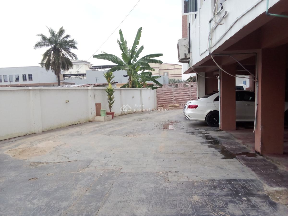 2 Bedroom Flat with Bq, Ikeja Gra, Ikeja, Lagos, Flat / Apartment for Rent