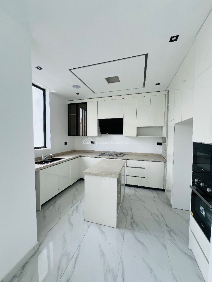Luxury 2 Bedroom Apartment with Elevator, Lekki Phase 1, Lekki, Lagos, Flat / Apartment for Sale