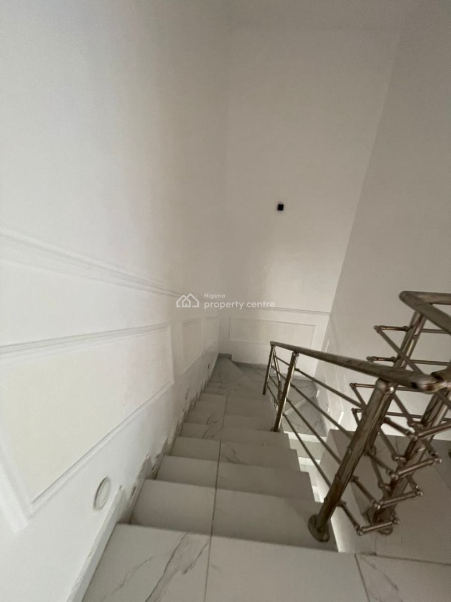 Luxury 1 Bedroom Penthouse with 3 Balconies, Lekki Phase 1, Lekki, Lagos, Mini Flat (room and Parlour) for Rent