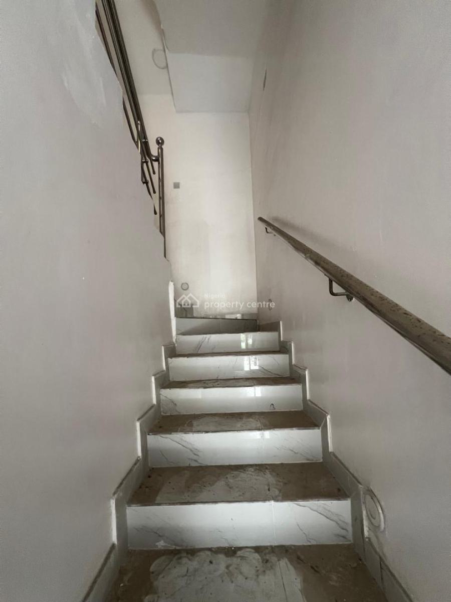 Luxury 1 Bedroom Penthouse with 3 Balconies, Lekki Phase 1, Lekki, Lagos, Mini Flat (room and Parlour) for Rent