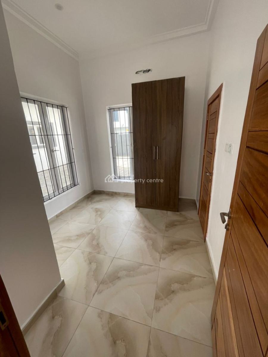 Luxury 1 Bedroom Penthouse with 3 Balconies, Lekki Phase 1, Lekki, Lagos, Mini Flat (room and Parlour) for Rent
