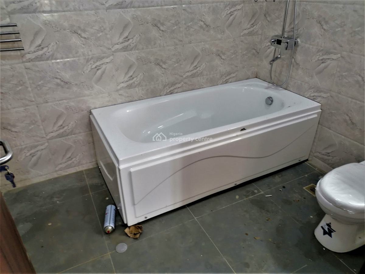 2 Bedroom  Apartment Stylish and Tastefully Finished, Akinwumi Estate, Maryland, Lagos, Flat / Apartment for Sale