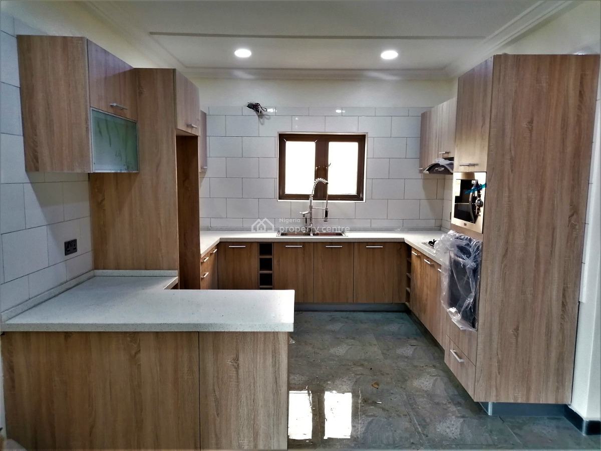 2 Bedroom  Apartment Stylish and Tastefully Finished, Akinwumi Estate, Maryland, Lagos, Flat / Apartment for Sale