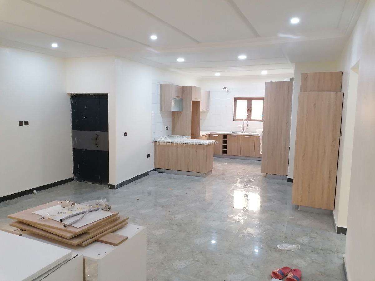 2 Bedroom  Apartment Stylish and Tastefully Finished, Akinwumi Estate, Maryland, Lagos, Flat / Apartment for Sale